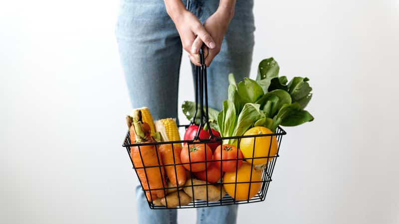 photo panier de fruits et légumes