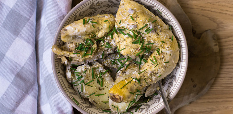 photo de coquelet rôti au thym et pommes de terre sautées aux échalotes